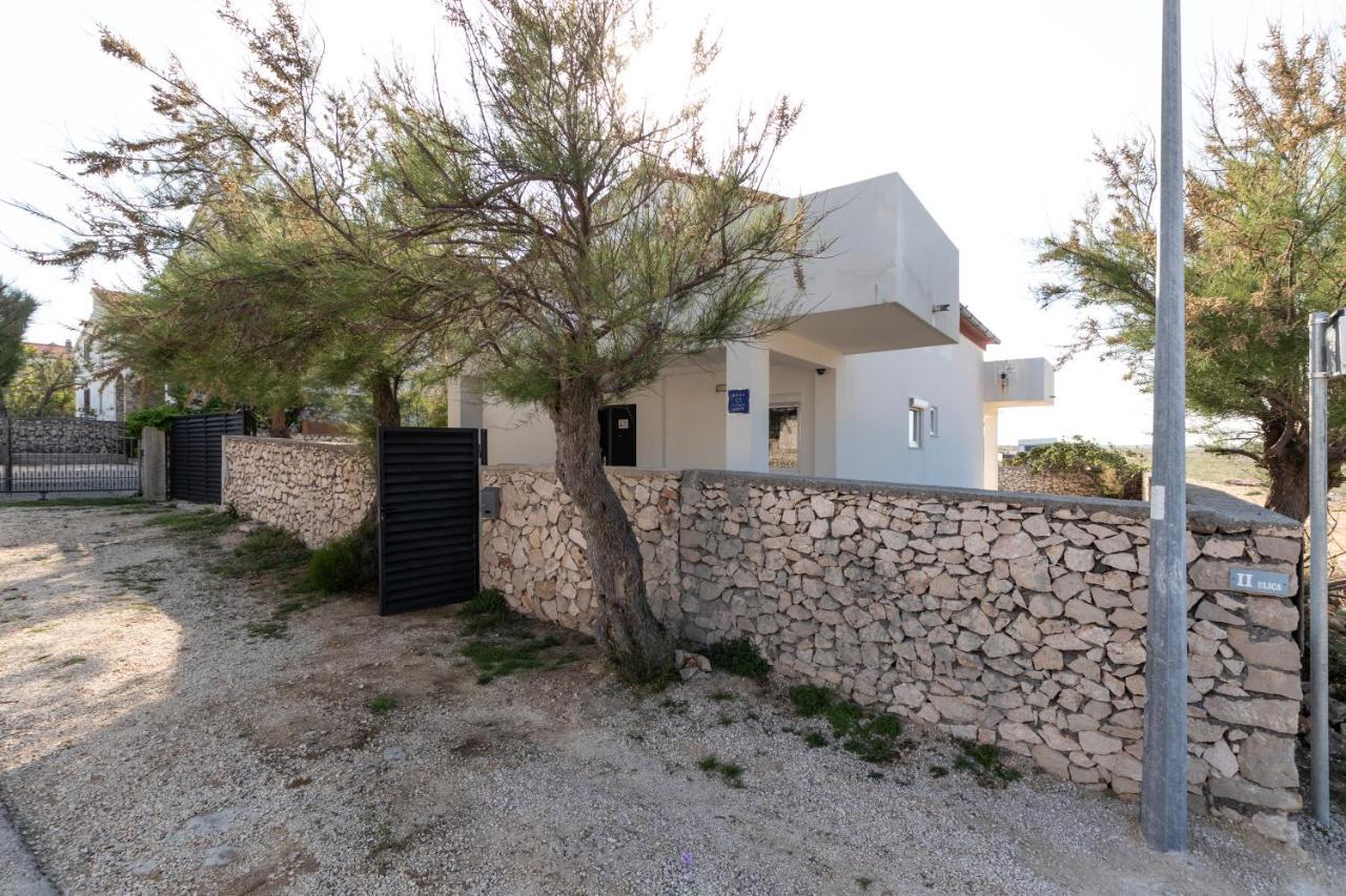 Villa Opera Razanac Exterior photo